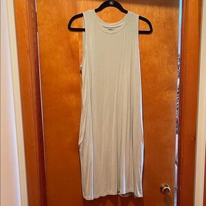 Time and Tru Sleeveless Cream Dress